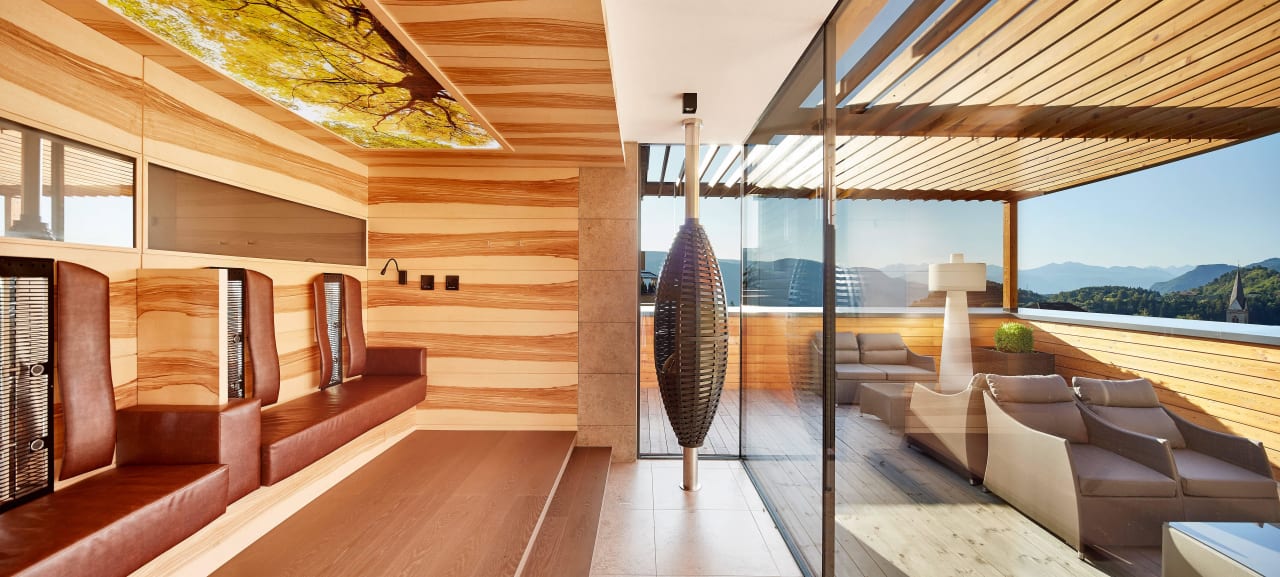 Panorama-Kastanien-Infrarot-Sauna ALPIANA – green luxury Dolce Vita Hotel