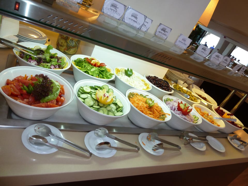 Salatbüffet TUI BLUE Oceanis Beach and Spa Resort