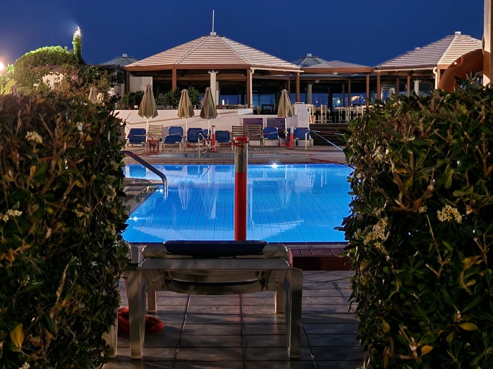 Pool Apollonia Beach Resort & Spa