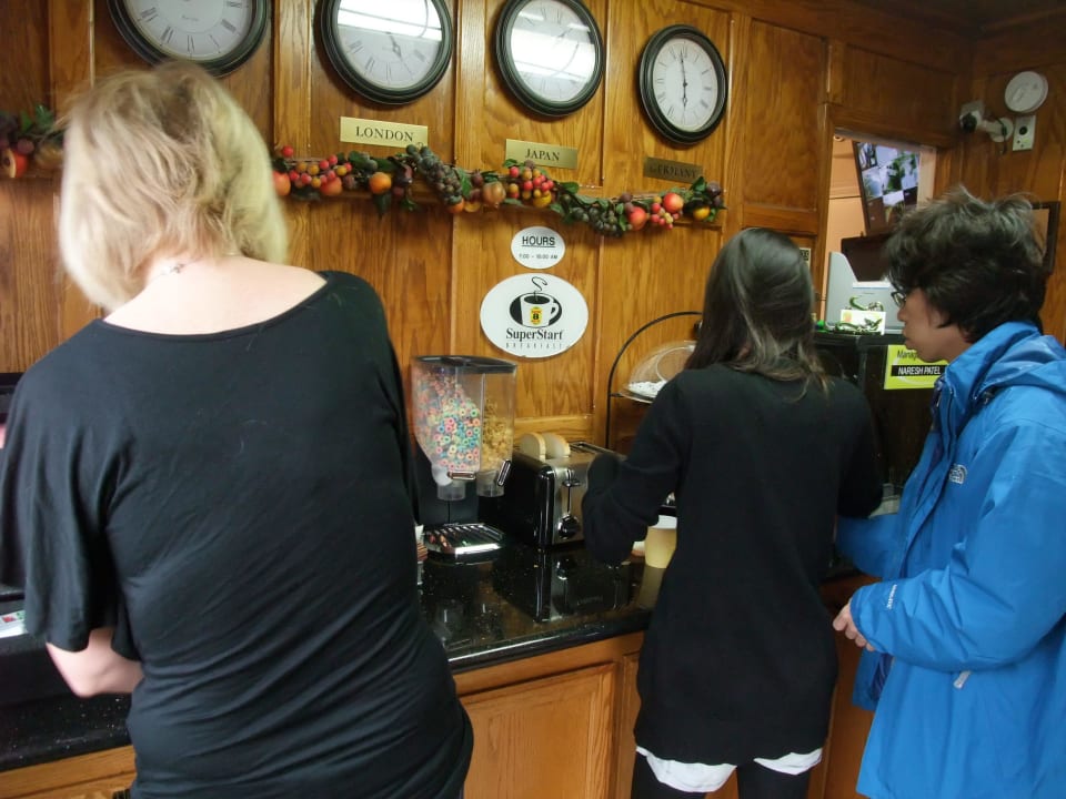 Office und Frühstücksbuffet Super 8 San Francisco/Near the Marina