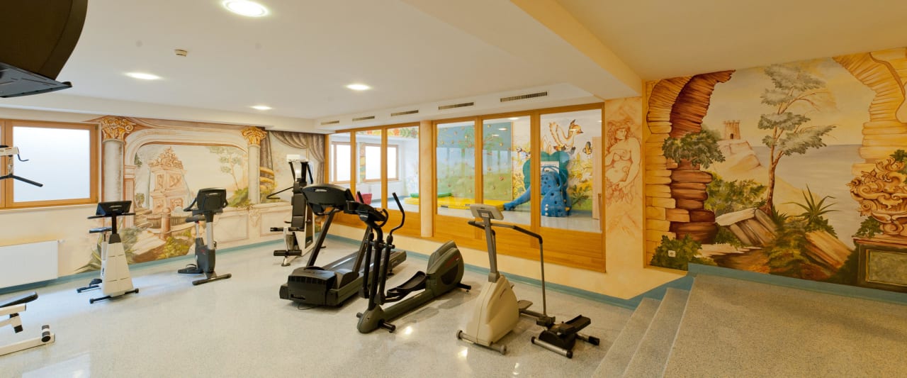 Fitnessraum + Kinderspielraum Hotel Sonne
