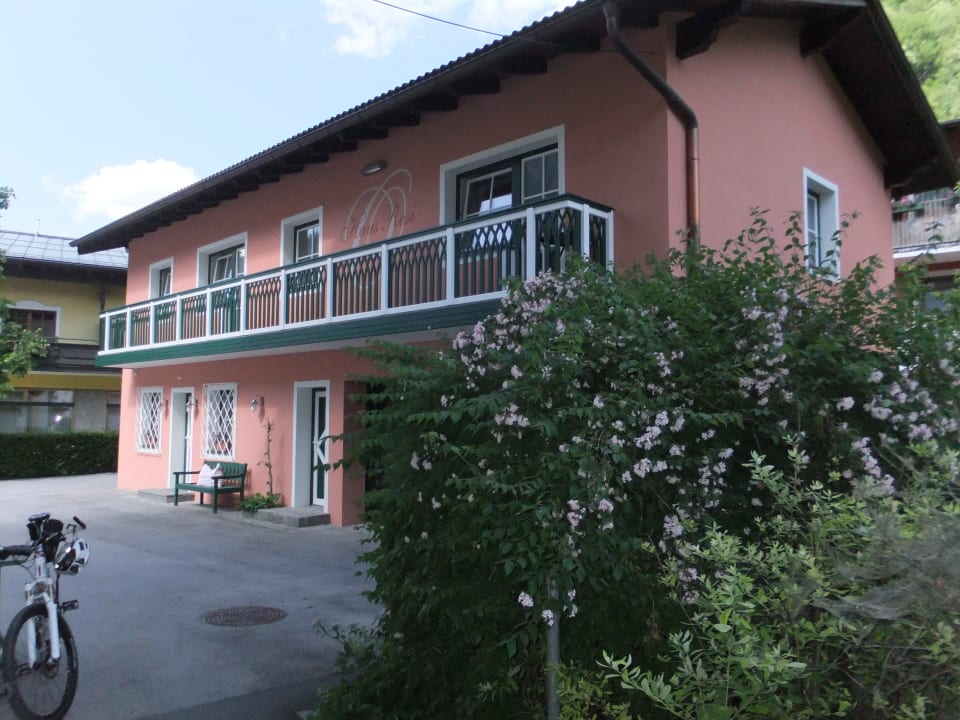 Haus Resi Komplettansicht Ferienwohnung Resi