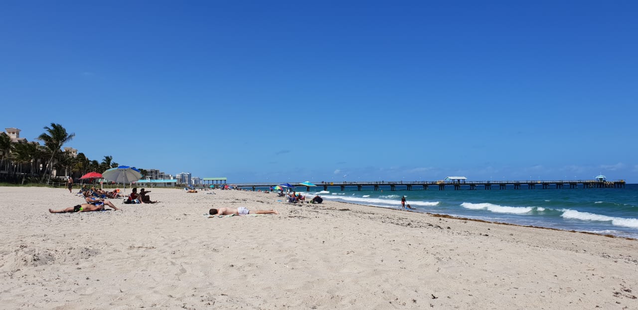 Strand Hotel Blue Strawberry by the Sea