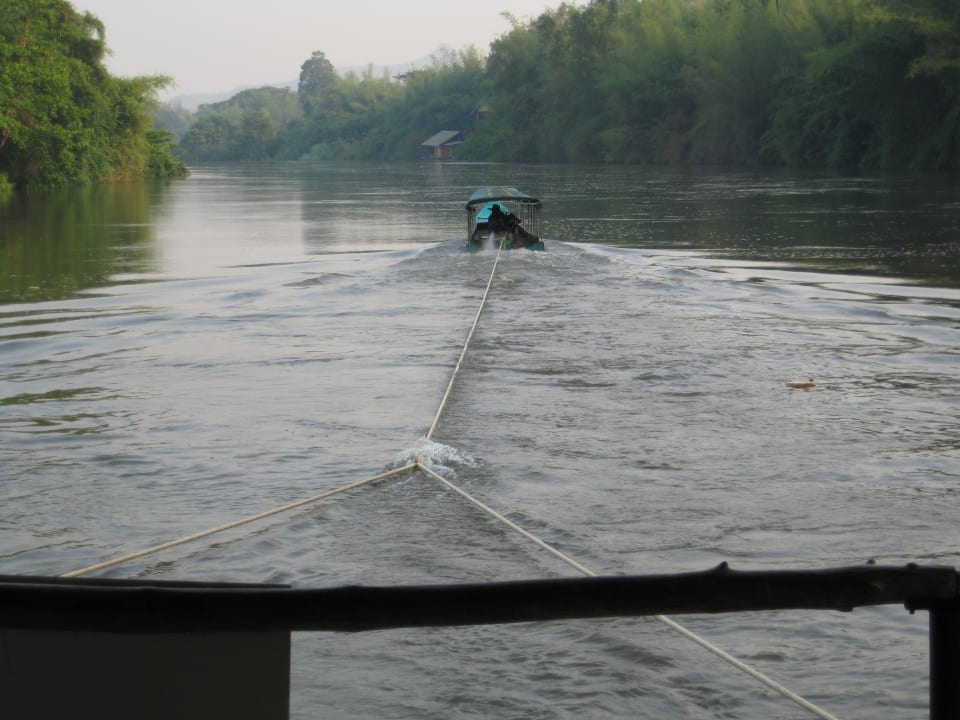 Flossfahrt  Hotel River Kwai Botanic Garden Resort