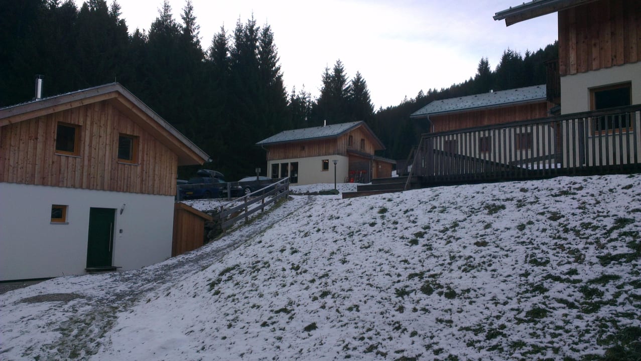 Weg zum Parkplatz Alpendorf Dachstein West by ALPS RESORTS