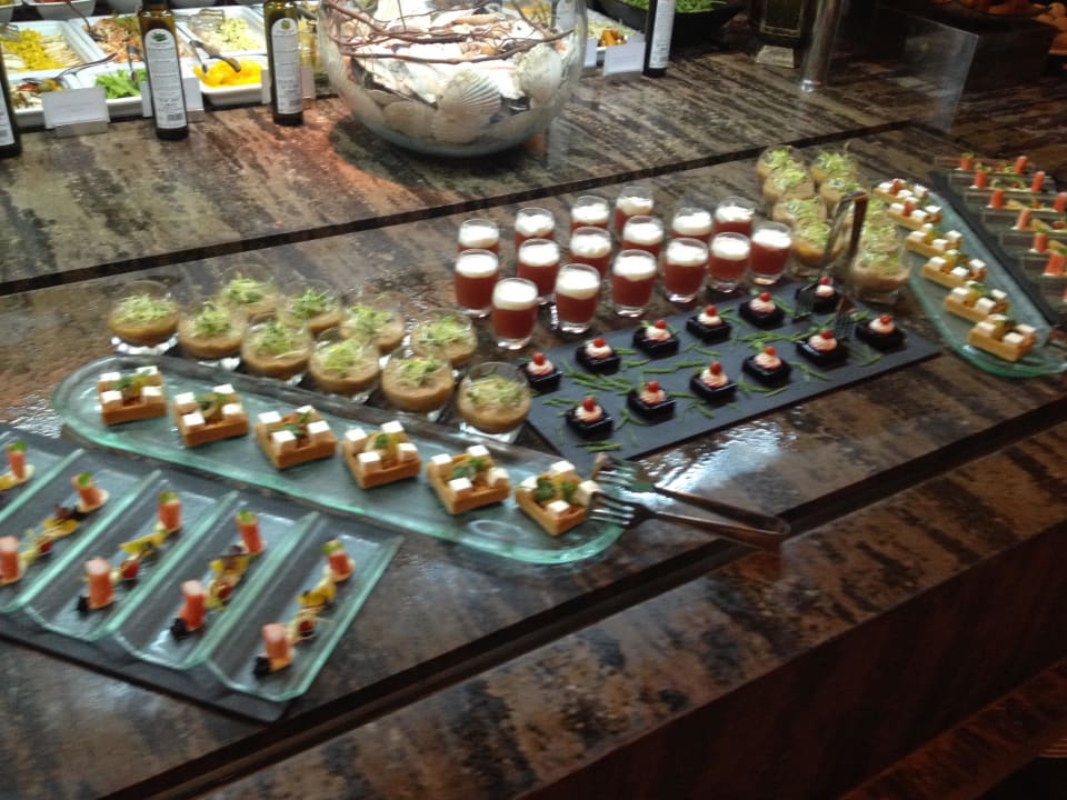 Buffet Sofitel Dubai The Palm Resort & Spa