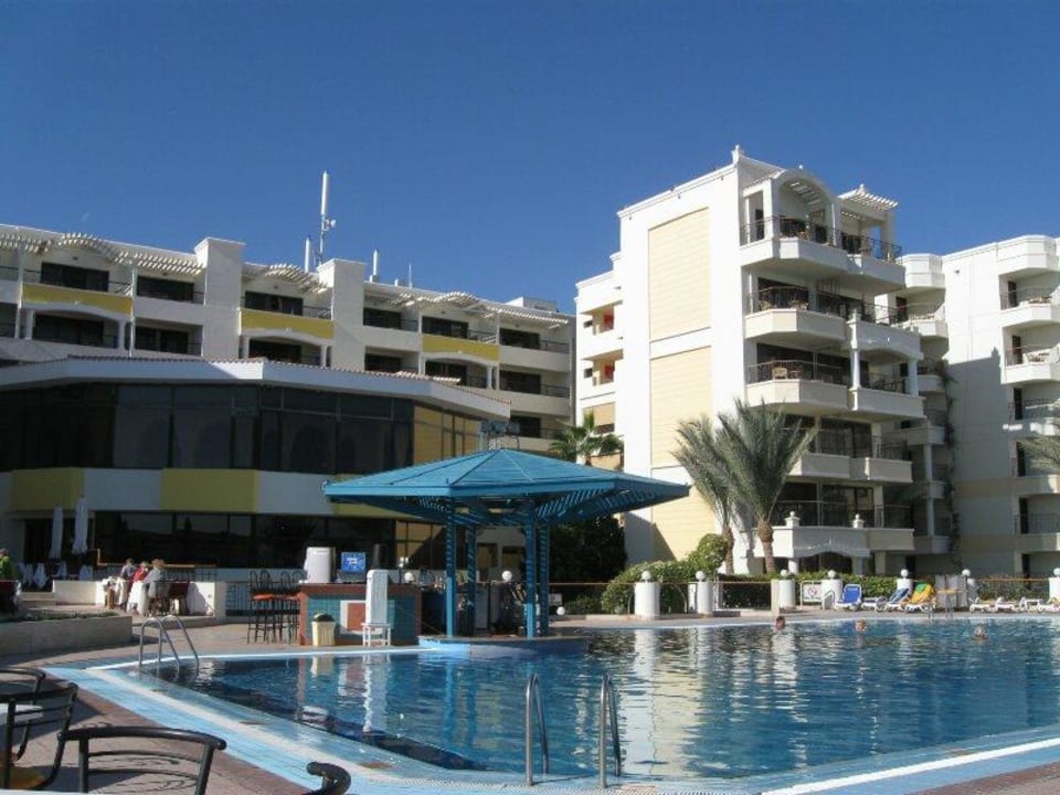 Pool mit Pool-Bar SUNRISE Holidays Resort (Adults Only)