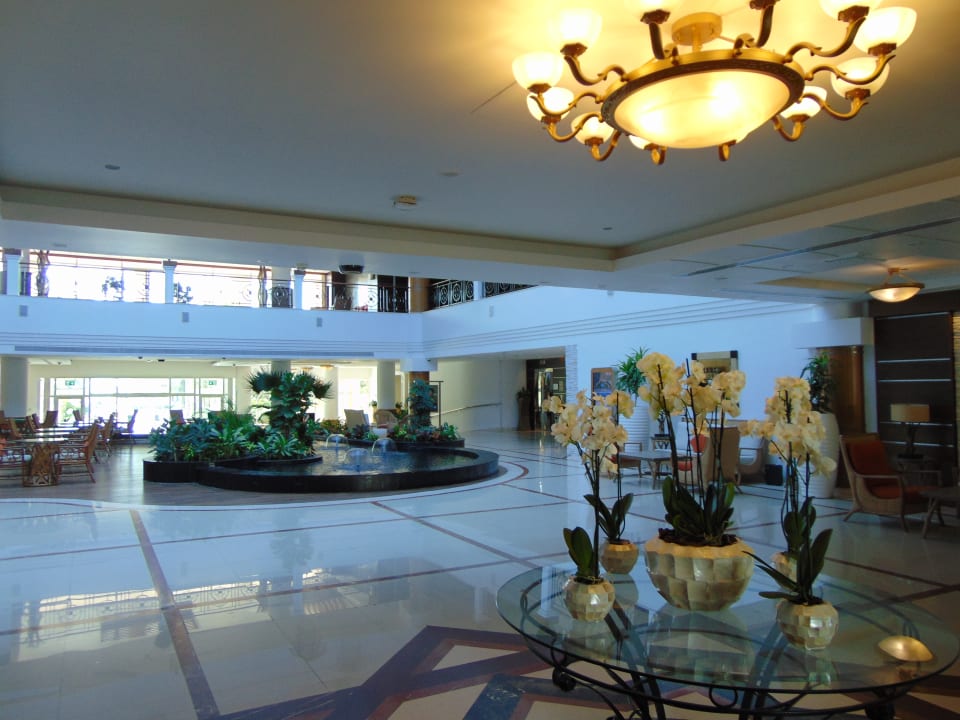 Lobby Fujairah Rotana Resort & Spa