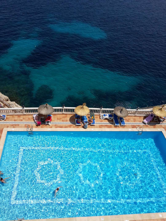 Ausblick aus dem 4. Stock auf den Ruhepool Globales America