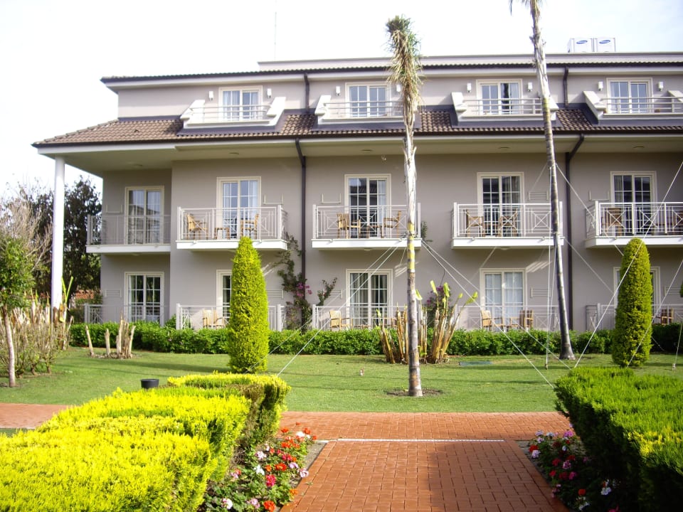 Eine von vielen Villen Sunis Elita Beach Resort & Spa