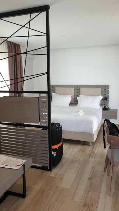 Zimmer Seascape Luxury Residences