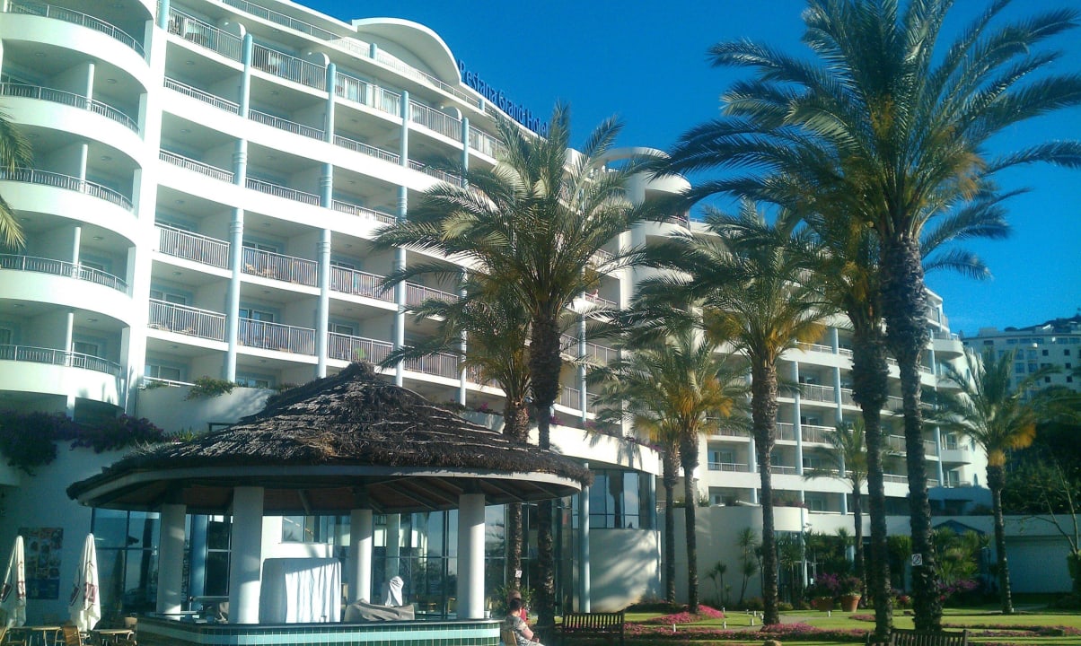 Mit Blick auf die östlichen Balkons Pestana Grand Ocean Resort
