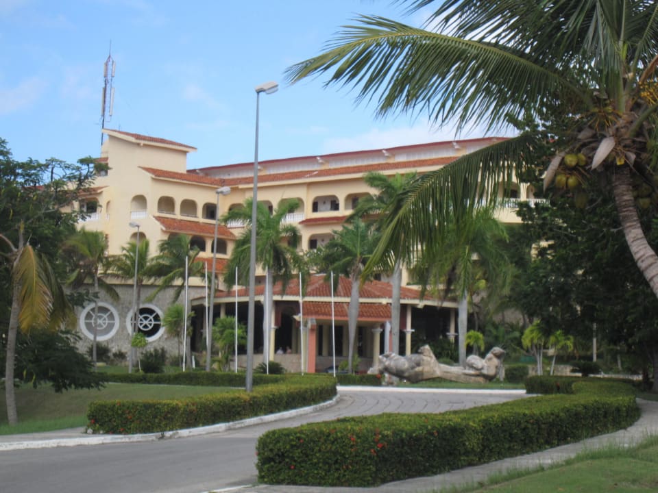 Einfahrt Sol Rio De Luna y Mares