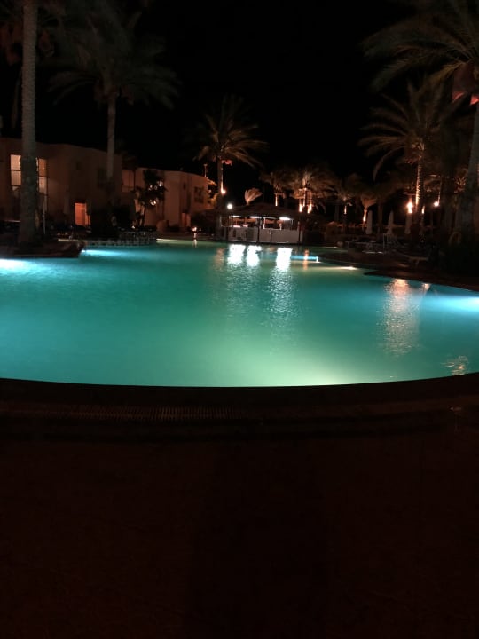 Pool Sea Star Beau Rivage