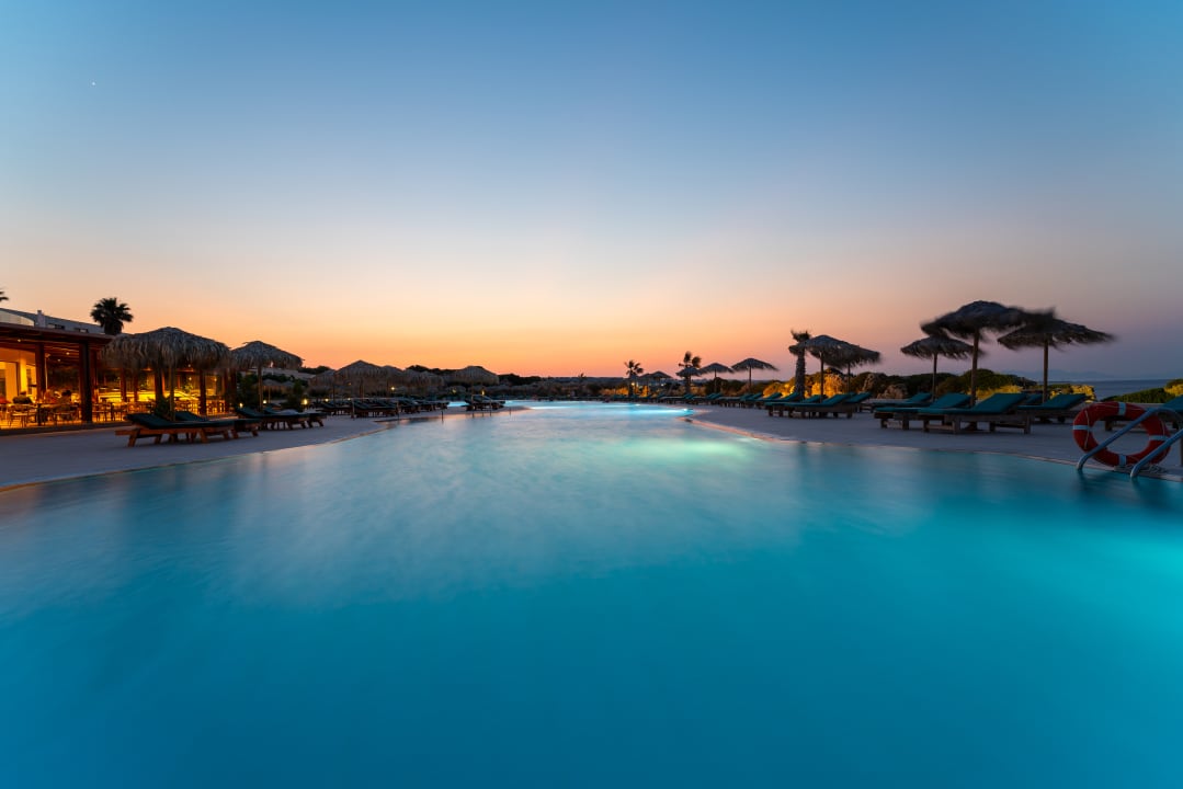 Pool KRESTEN ROYAL Euphoria Resort