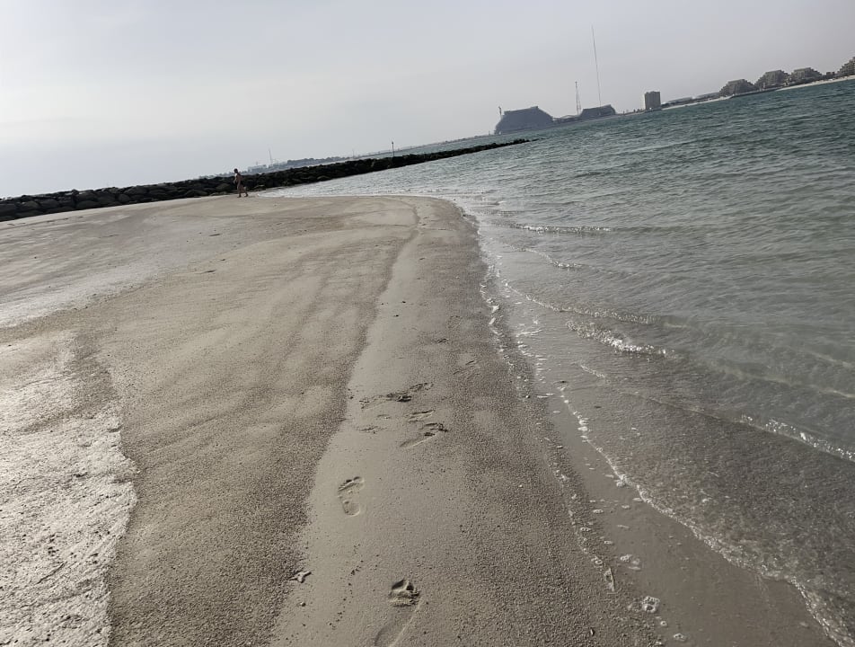 Strand Hampton by Hilton Marjan Island