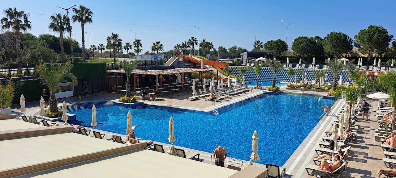 Pool VOX MARIS RESORT