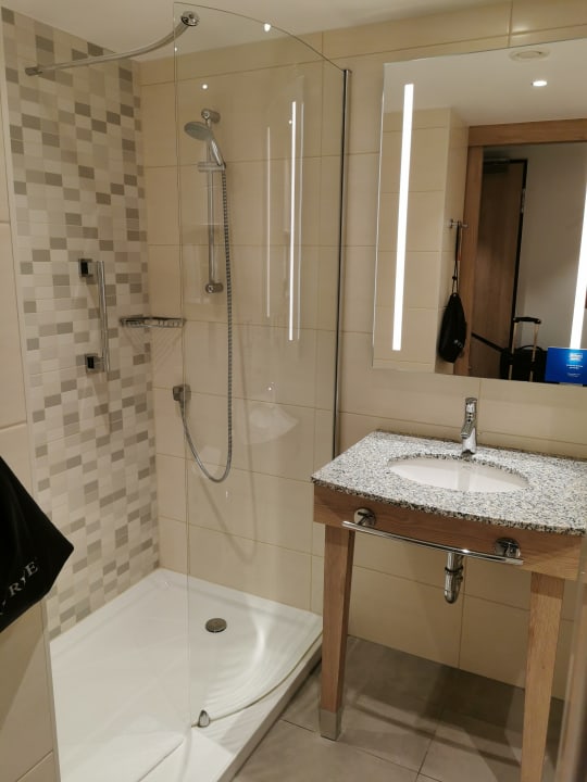 Zimmer Hampton by Hilton Berlin City East Side Gallery