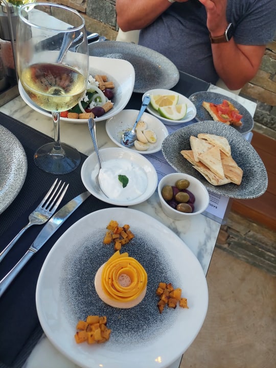 Gastro Crystal Springs Beach Hotel