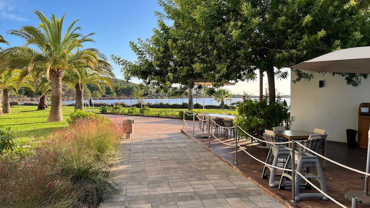 Außenansicht Grand Palladium Select Palace Ibiza