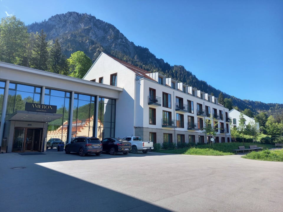 Außenansicht AMERON Neuschwanstein Alpsee Resort & Spa