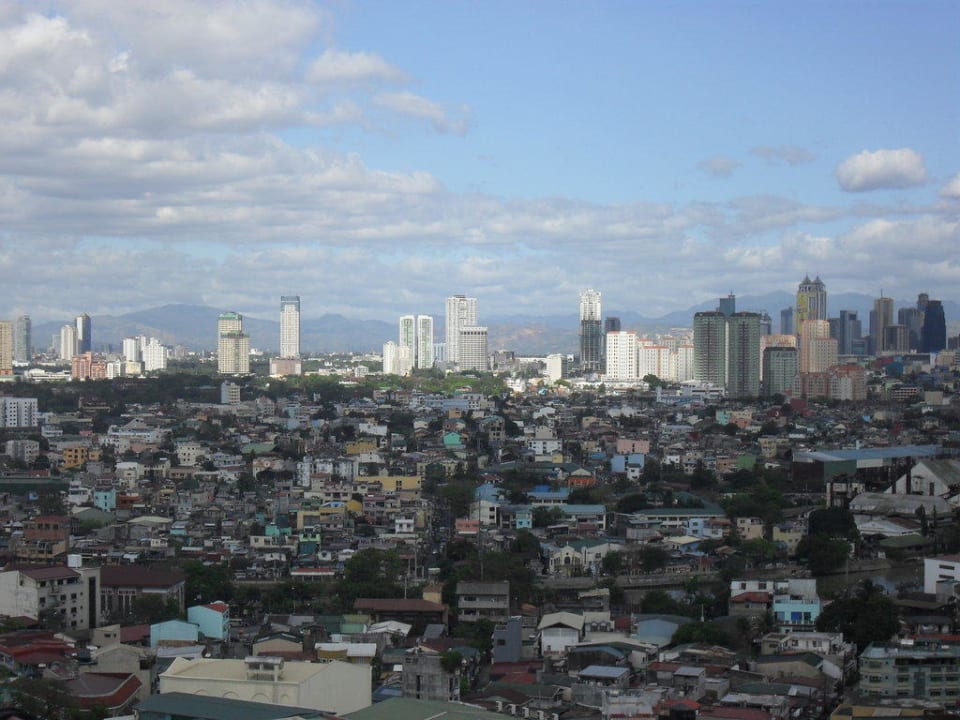 Ausblick Richtung Manila City ohne Smog Makati Prime Tower Suites