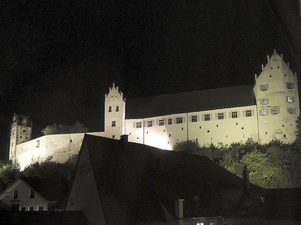 Nächtlicher Blick vom Zimmer aufs Schloss Gästehaus Schöberl