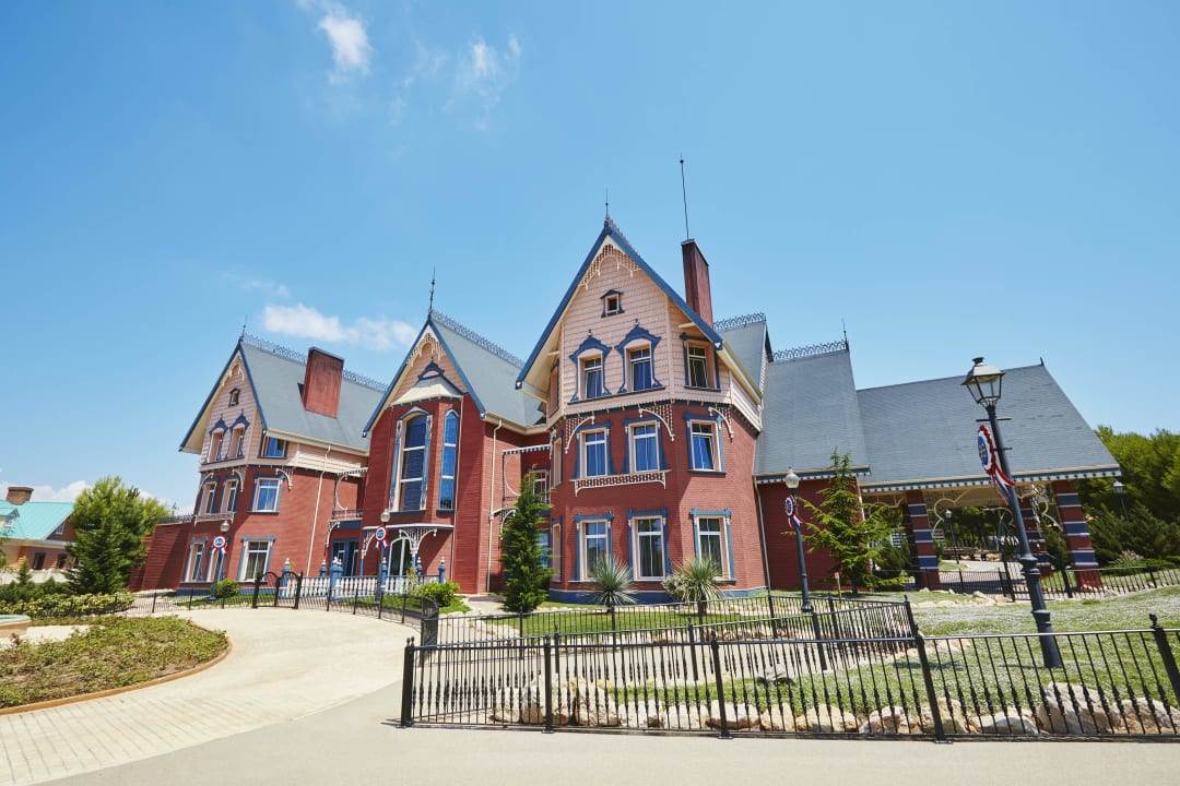 Exterior PortAventura Hotel Lucy's Mansion