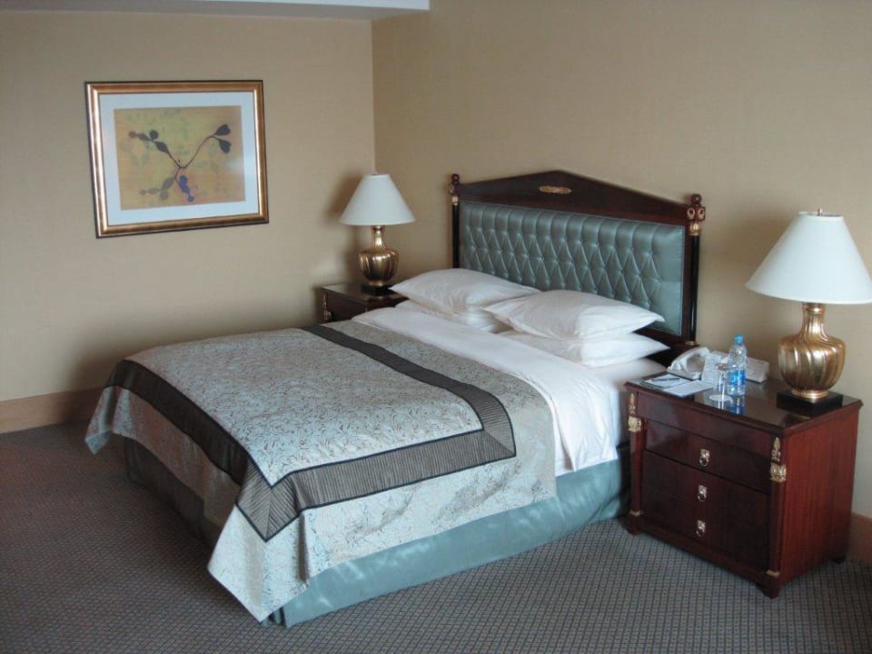 Doppelbett Hotel Mulia Senayan, Jakarta