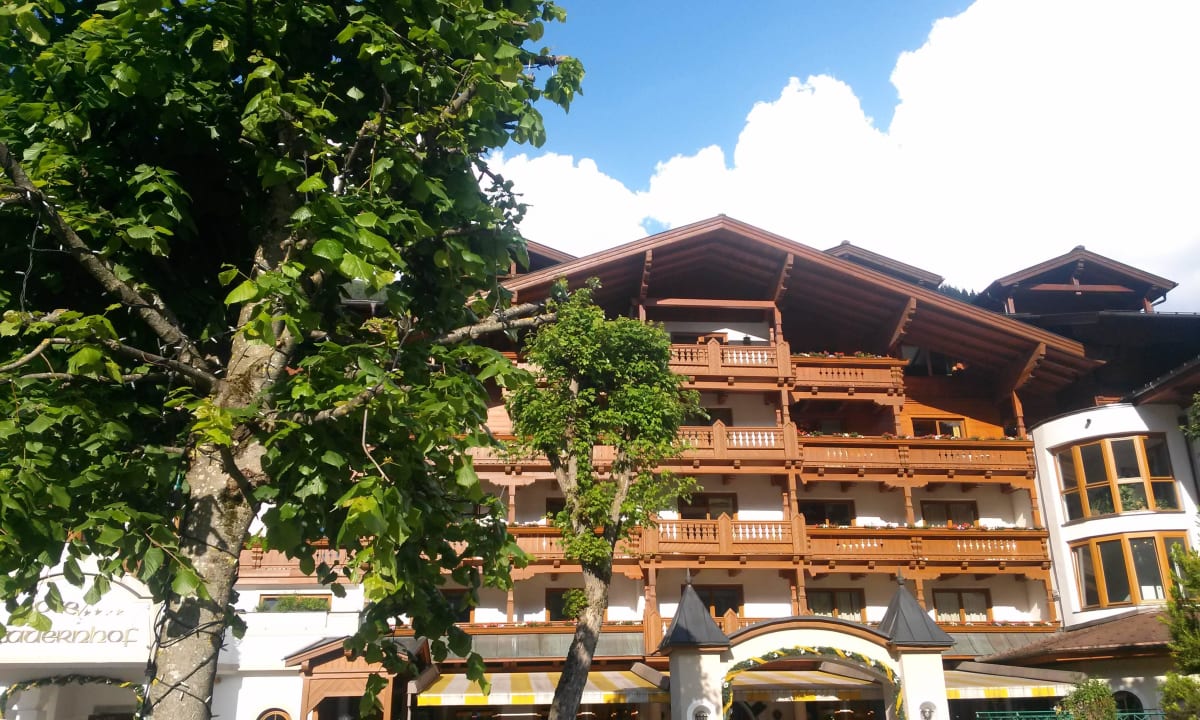 Eingang Hotel Tauernhof