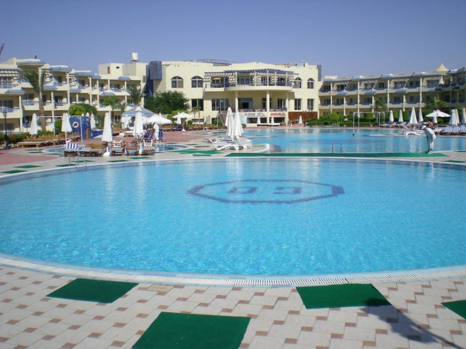 Basen hotelowy Grand Oasis Resort