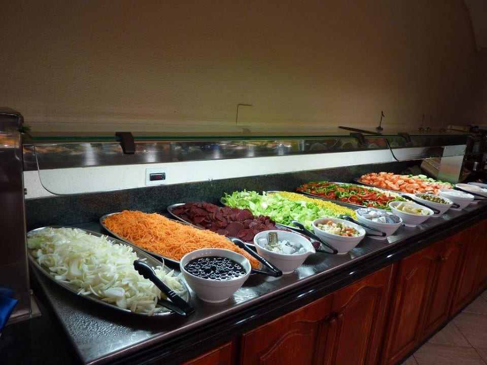 Büffet optisch gut, Essen gut BLUESEA Lagos de Cesar