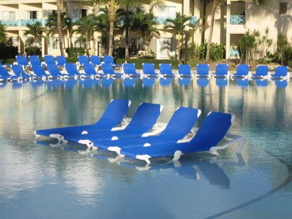 Neuer Pool vor Haus 3 Dreams La Romana Resort & Spa