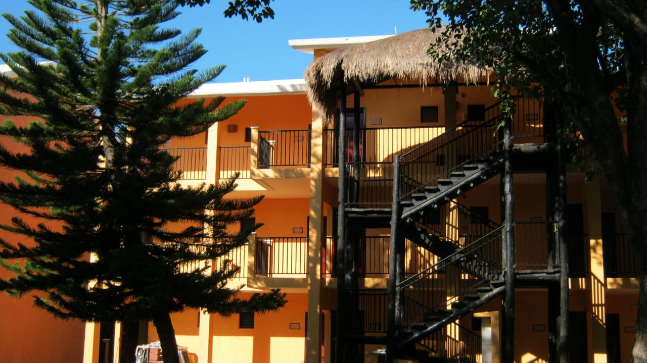 Hotelzimmer von außen Hotel Riu Lupita