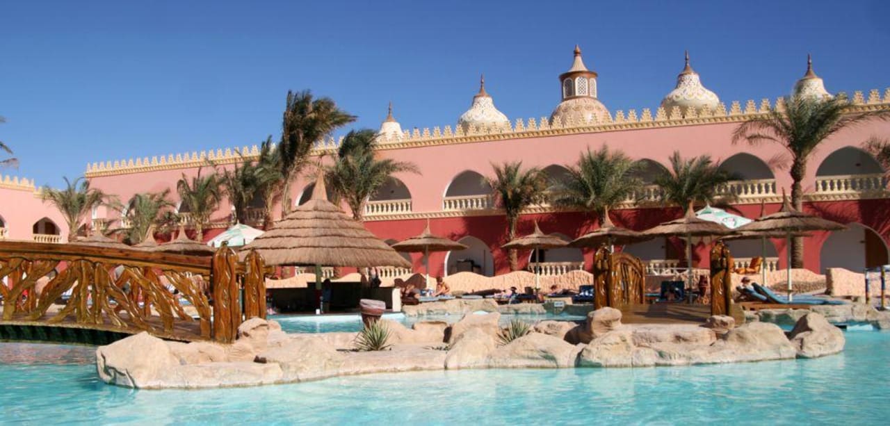 Basen Pickalbatros Alf Leila Wa Leila Resort - Neverland Hurghada