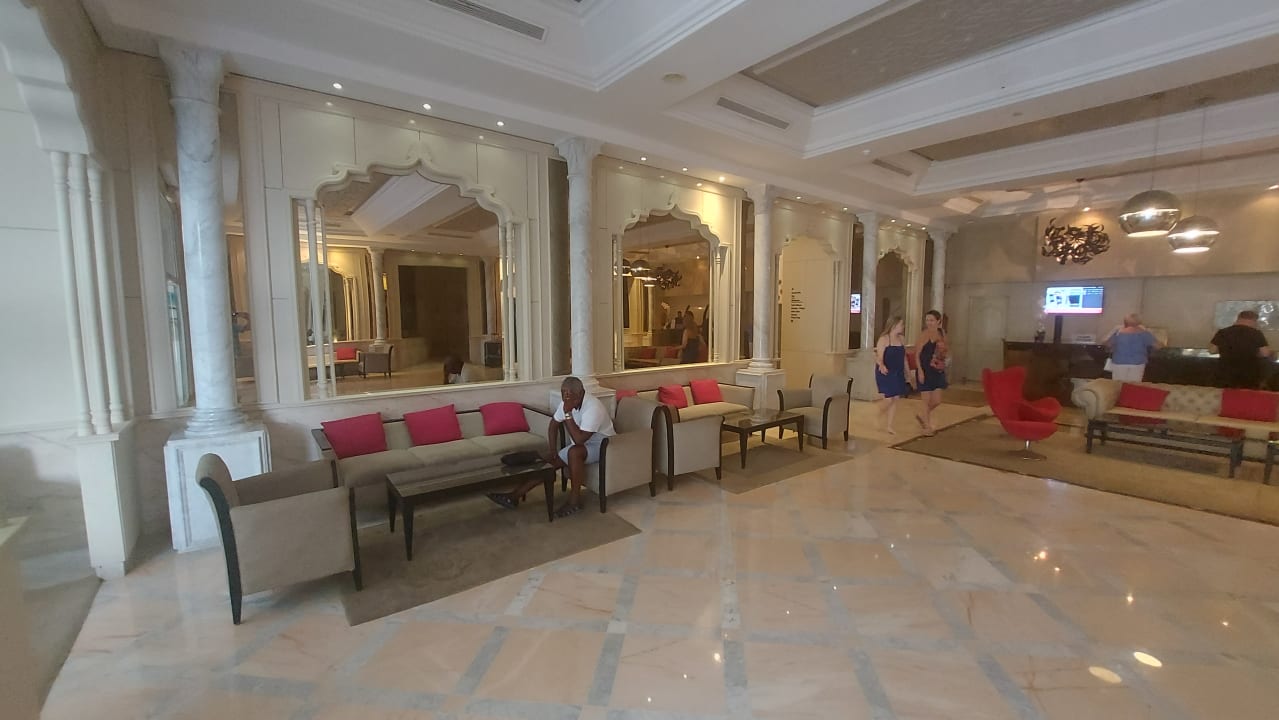 Lobby Hotel Royal Nozha