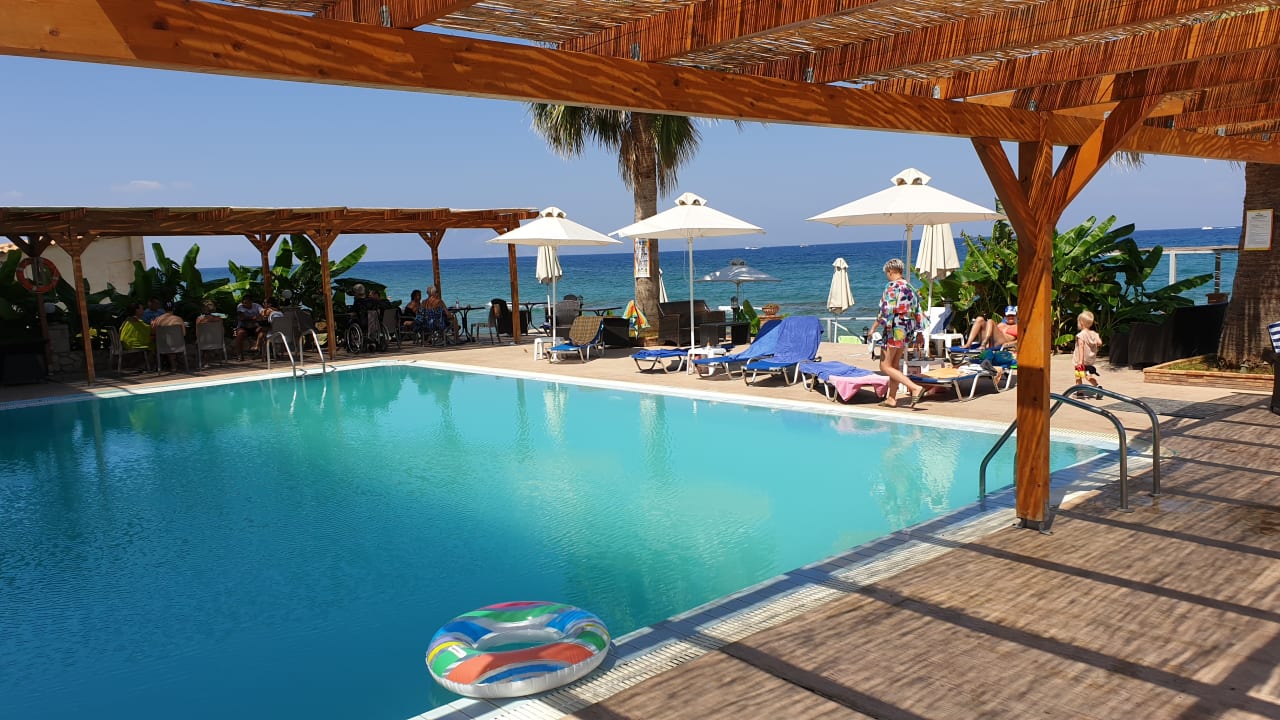 Pool Hotel Belussi Beach