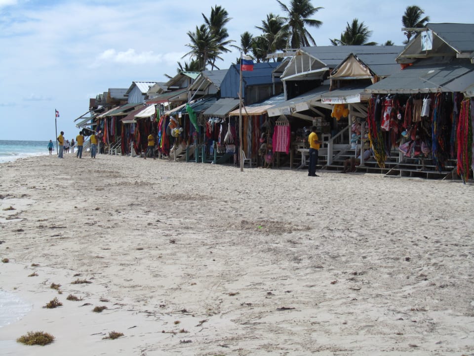 Verkaufsstände am Strand Punta Cana Princess All Suites Resort & Spa