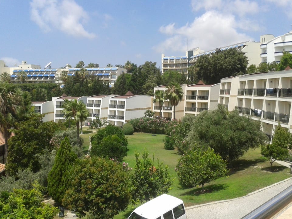 Neue weisse Bungalows Horus Paradise Luxury Resort & Club
