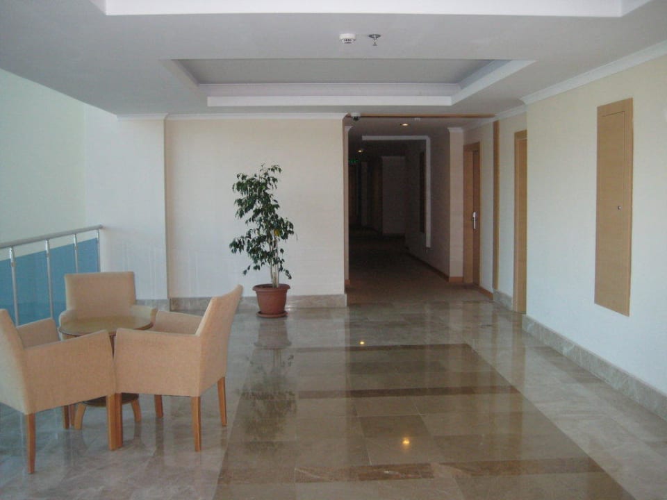Flur Solivia Hotel