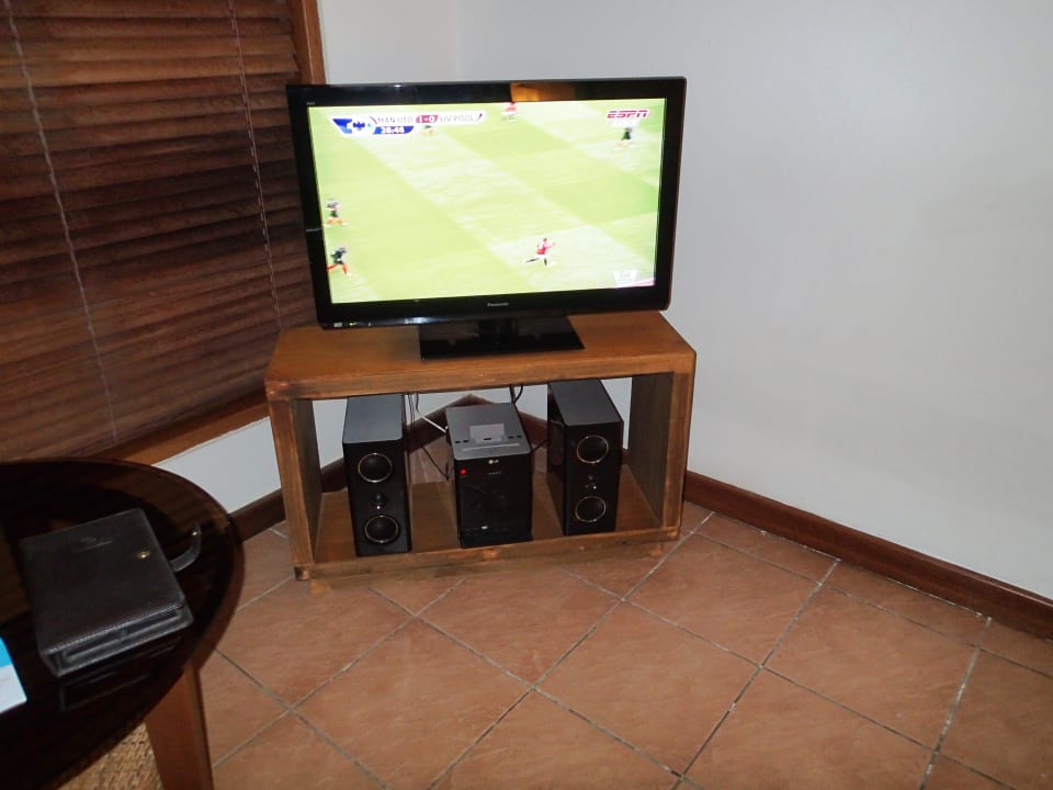 TV Kuramathi Maldives