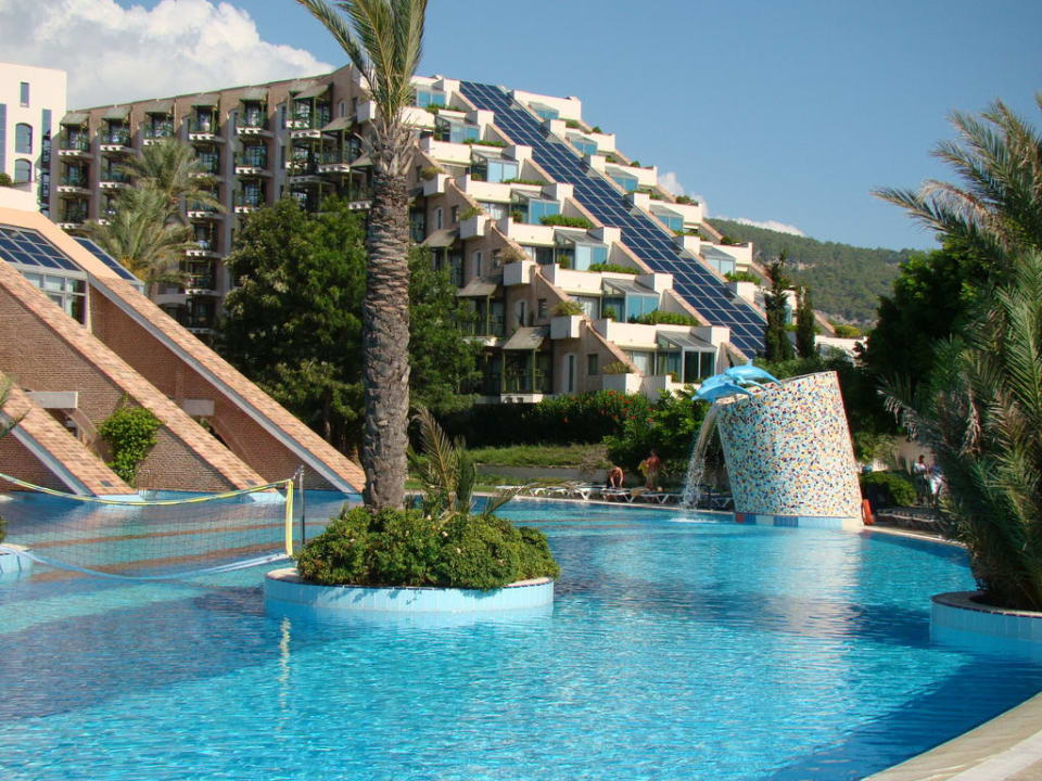 Бассейн Limak Limra Hotel & Resort