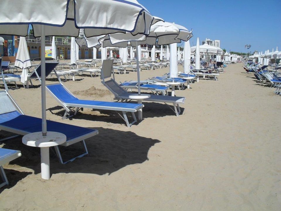 Hotel Strand (Ende August) Hotel Carlton