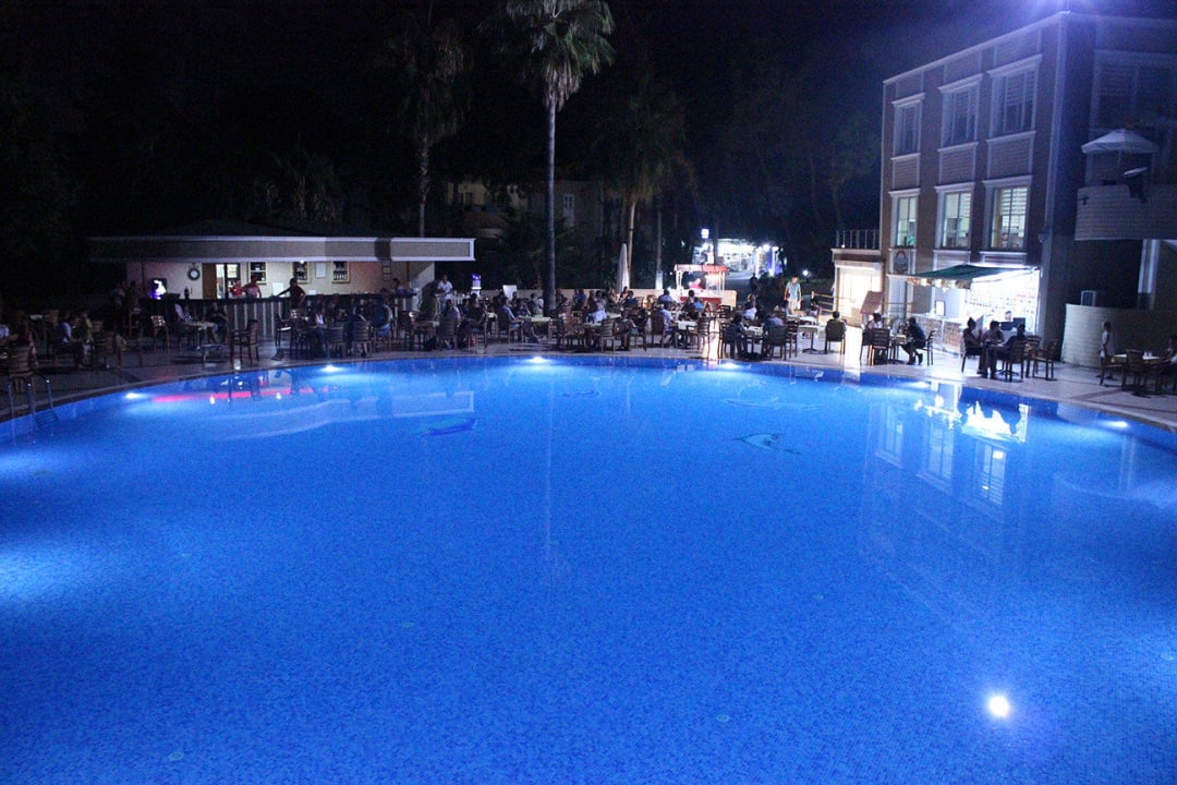 Relaxpool am Abend 1 Club Sidelya Hotel