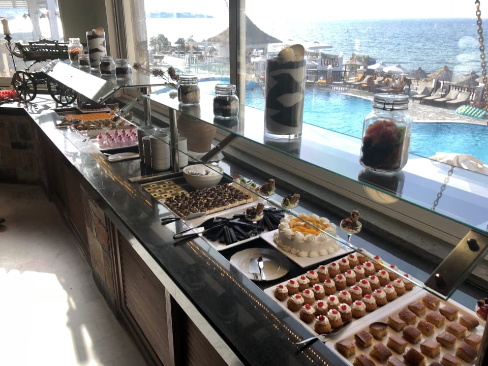 Gastro Alexander Beach Hotel & Village Resort