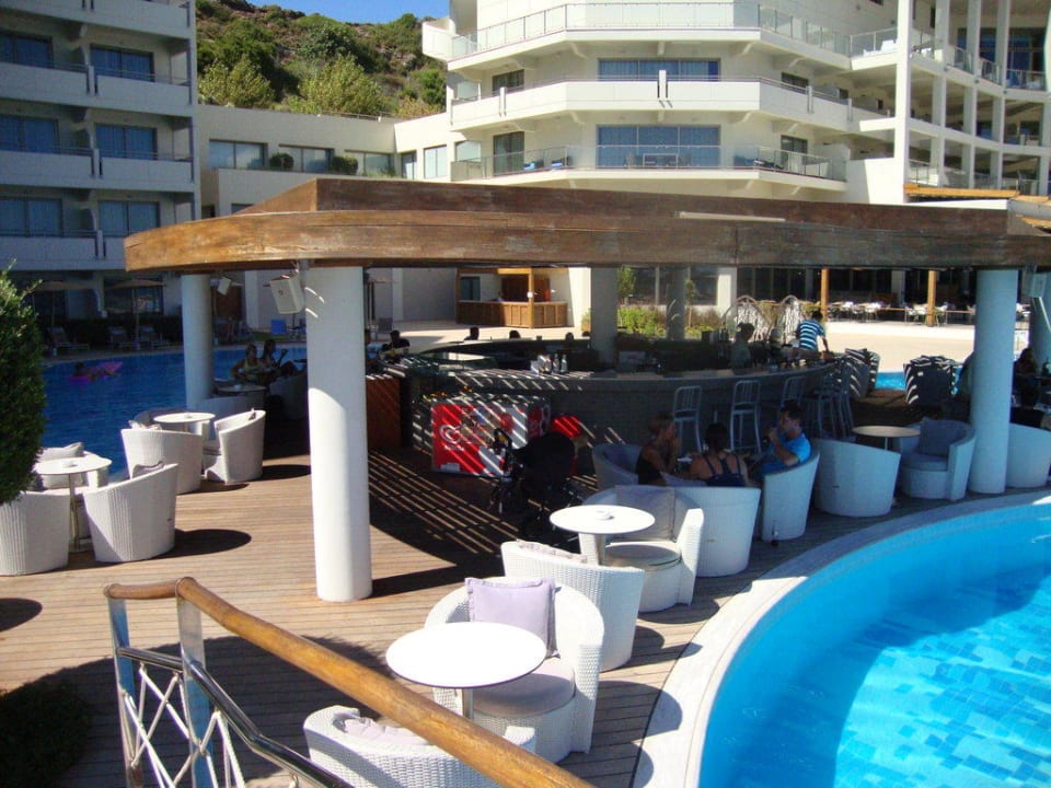 Poolbar Elysium Resort & Spa Hotel