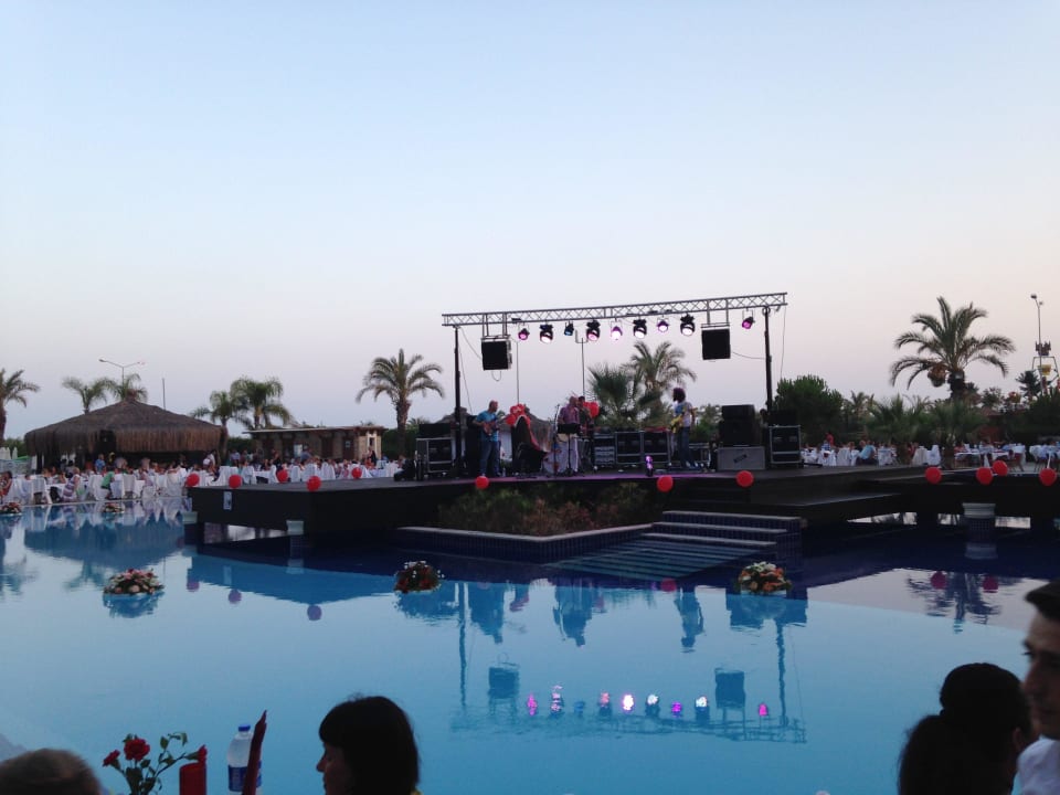 Bühne Long Beach Alanya