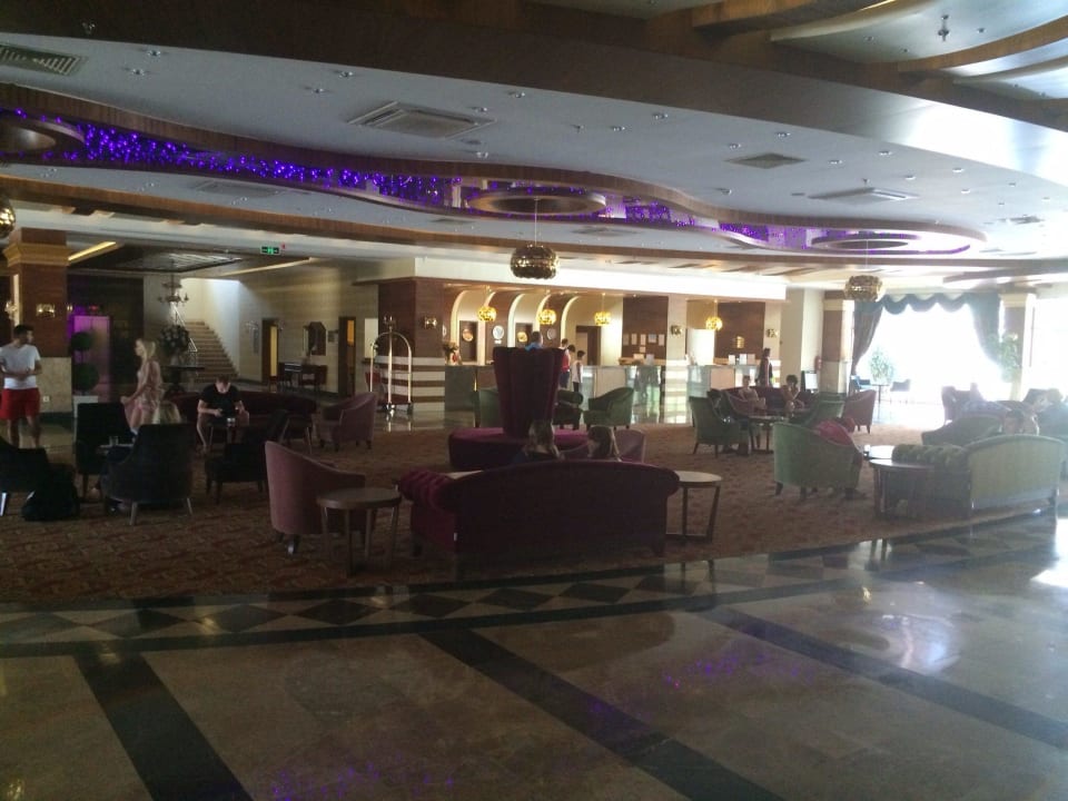 Lobby Dizalya Palm Garden