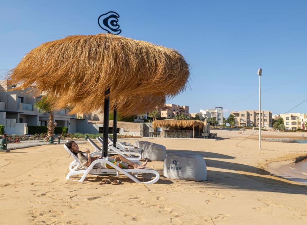 Strand Creek Hotel and Residences El Gouna