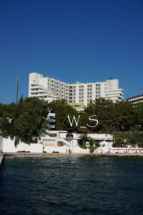 Widok z pobliskiego molo Hotel Vista Hill